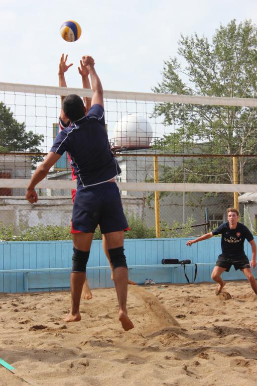 Второй тур чемпионата области по пляжному волейболу