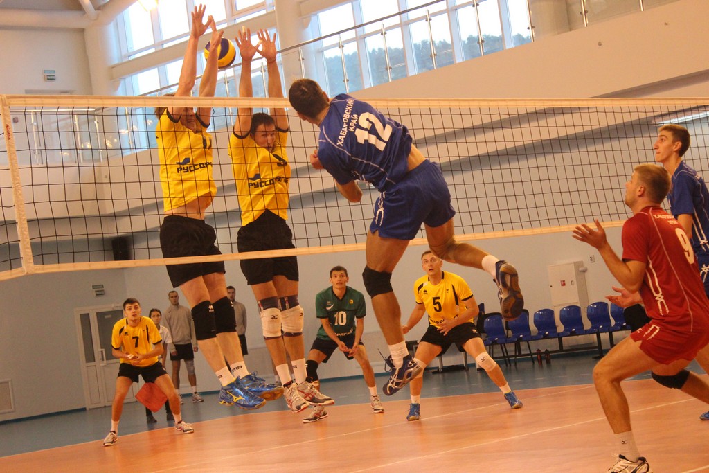 Первый тур чемпионата России