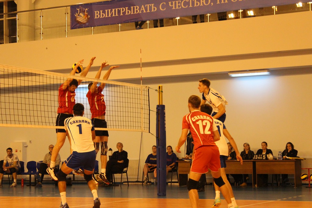 Первый тур чемпионата России