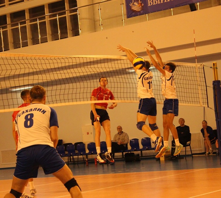 Первый тур чемпионата России