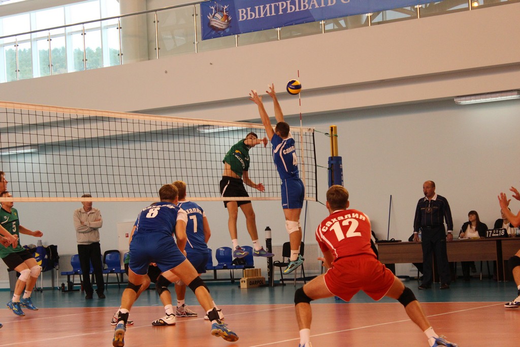 Первый тур чемпионата России