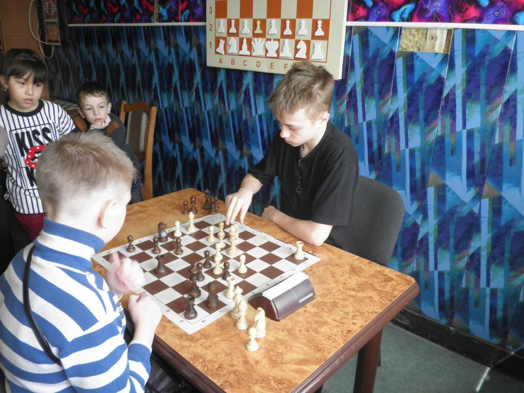 Турнир по быстрым шахматам в Холмске