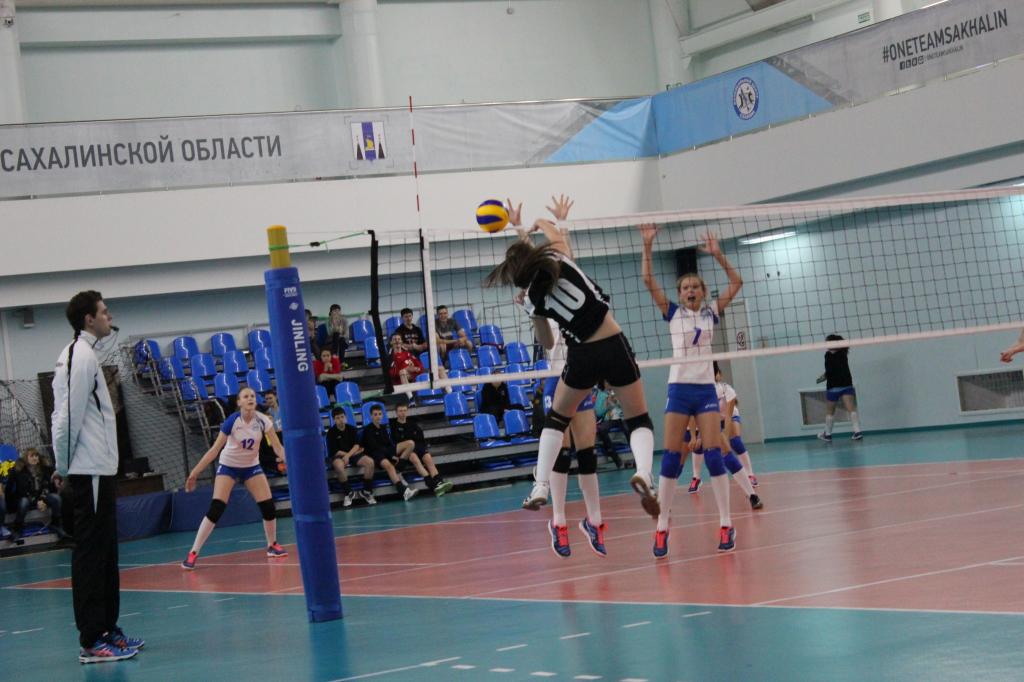 Матч за первое место между Молнией и Анивой