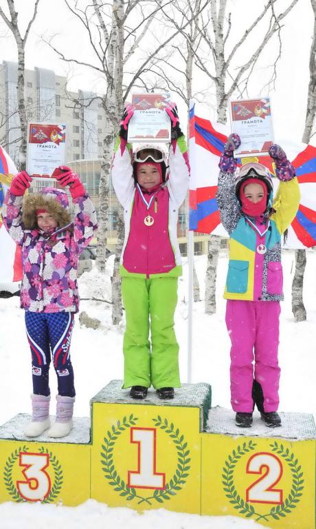 Соревнования по горнолыжному спорту "Юные армейцы"