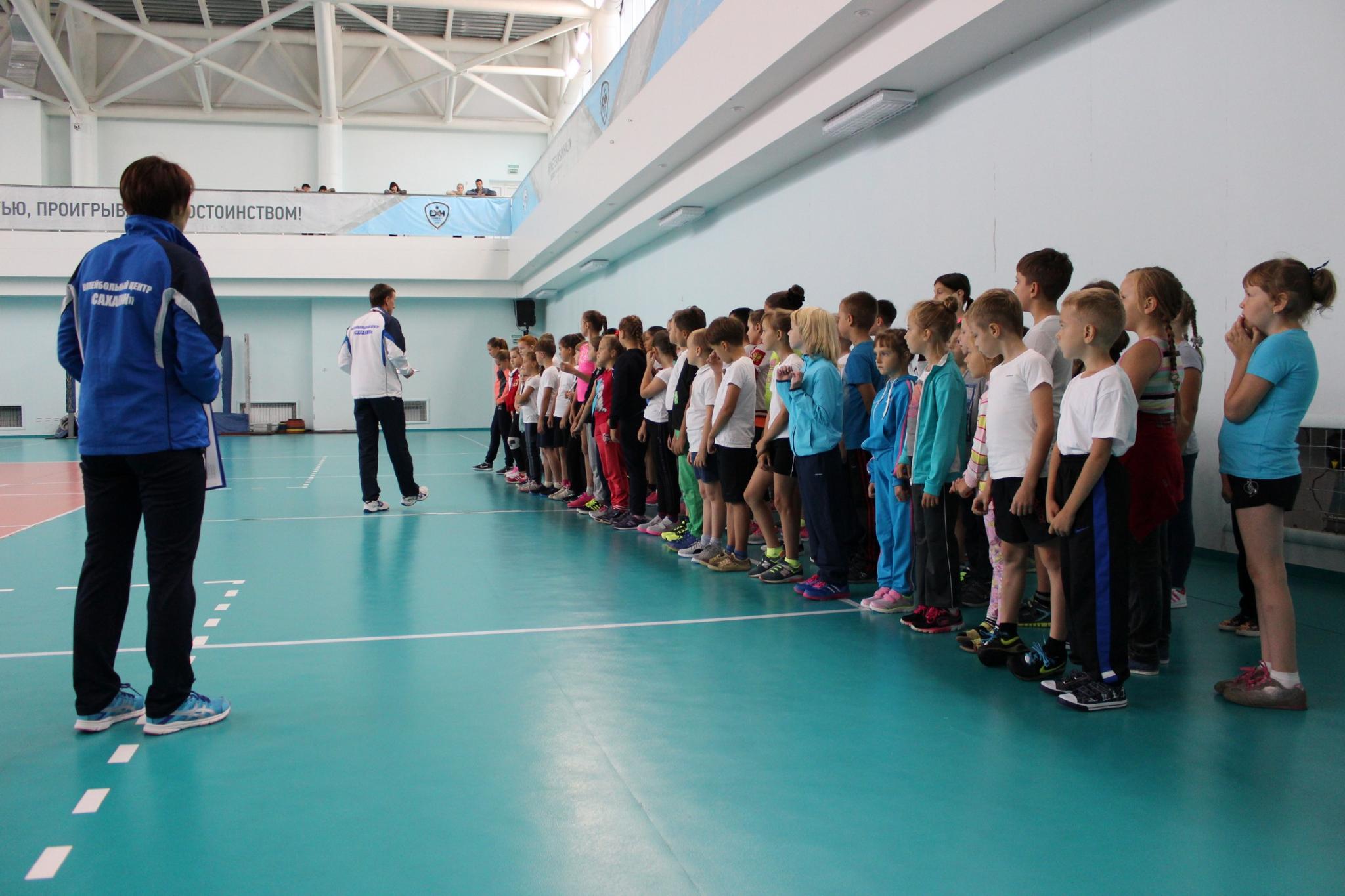 Тестовые испытания в ВЦ "Сахалин" для желающих заниматься волейболом