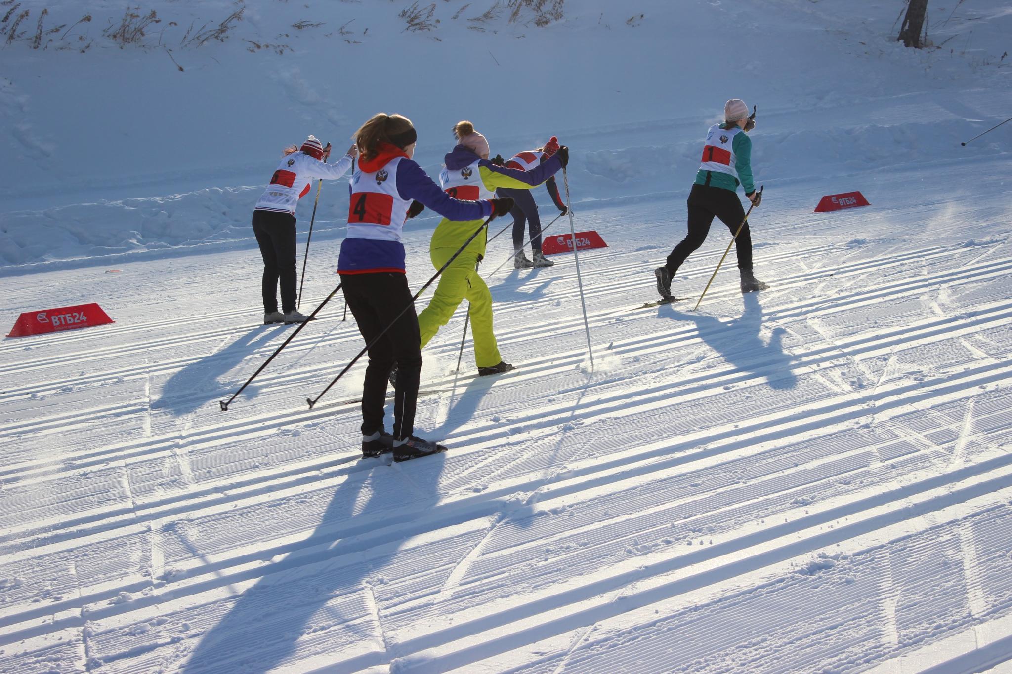 Лыжная атлетика. Лыжные гонки в Кыштыме. Фото Кыштым трасса для лыжных гонок радиозавод.