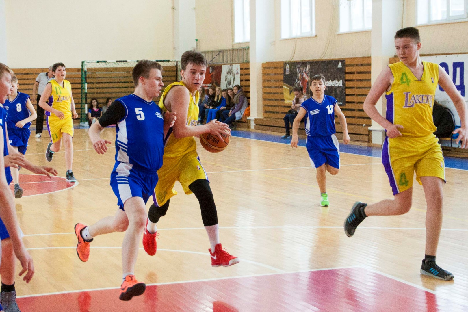 Первенство Южно-Сахалинска по баскетболу среди школьников 5-7 классов