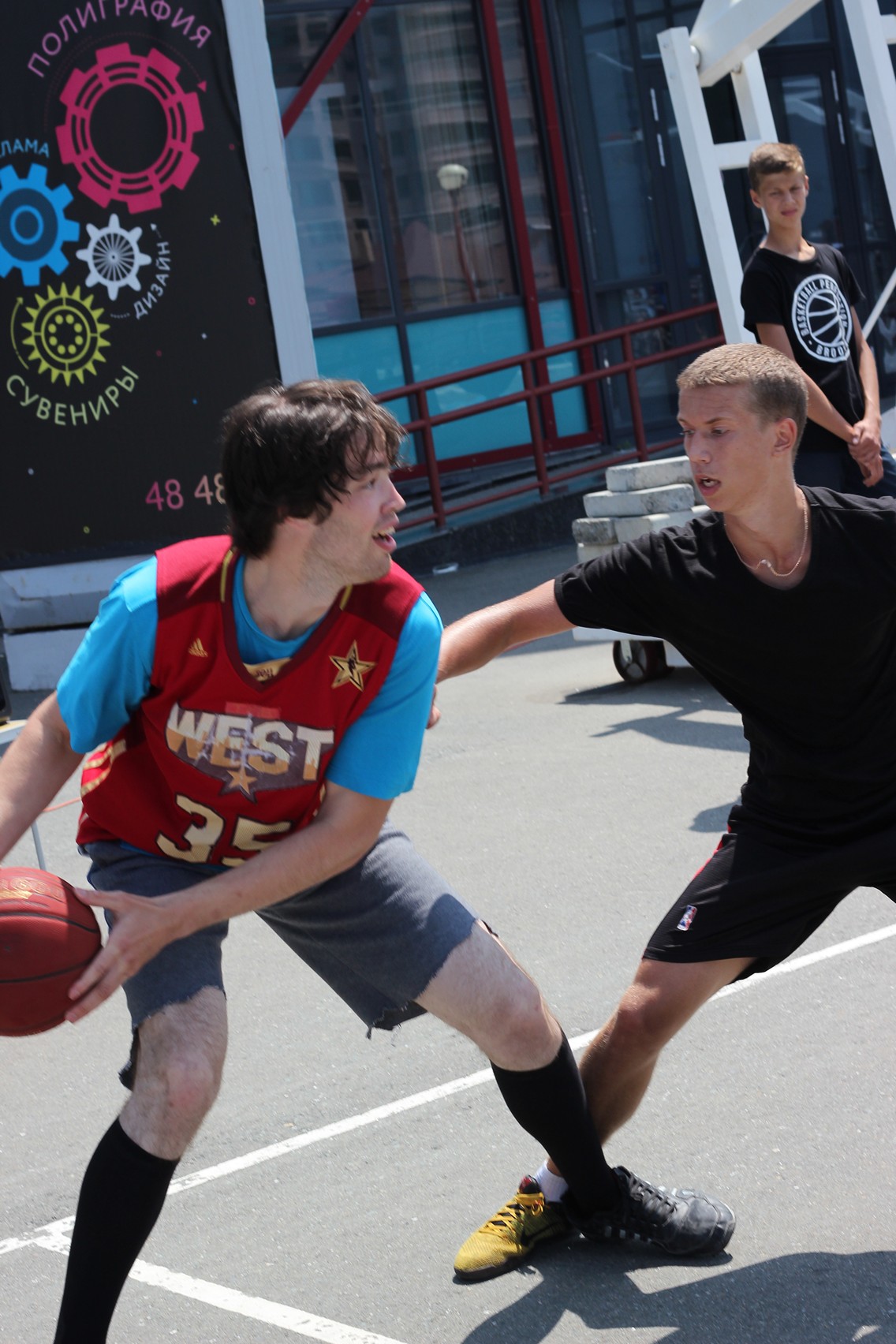 Первый тур турнира по стритболу «Kings of the Court»