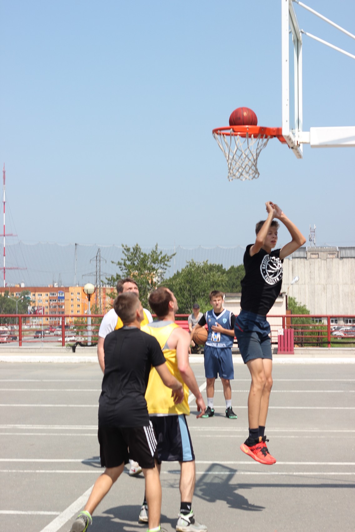 Первый тур турнира по стритболу «Kings of the Court»