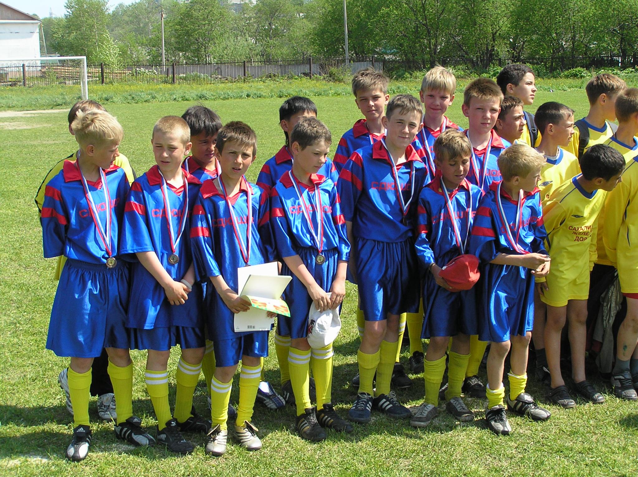 Областной этап турнира "Кожаный мяч" среди мальчиков 1995-1996 г.р. (Долинск, 31.05.2008)