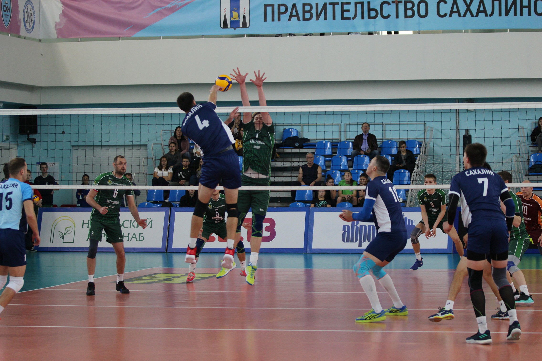 "Элвари-Сахалин" - "ИжГТУ-Динамо" (Ижевск) - 3:1