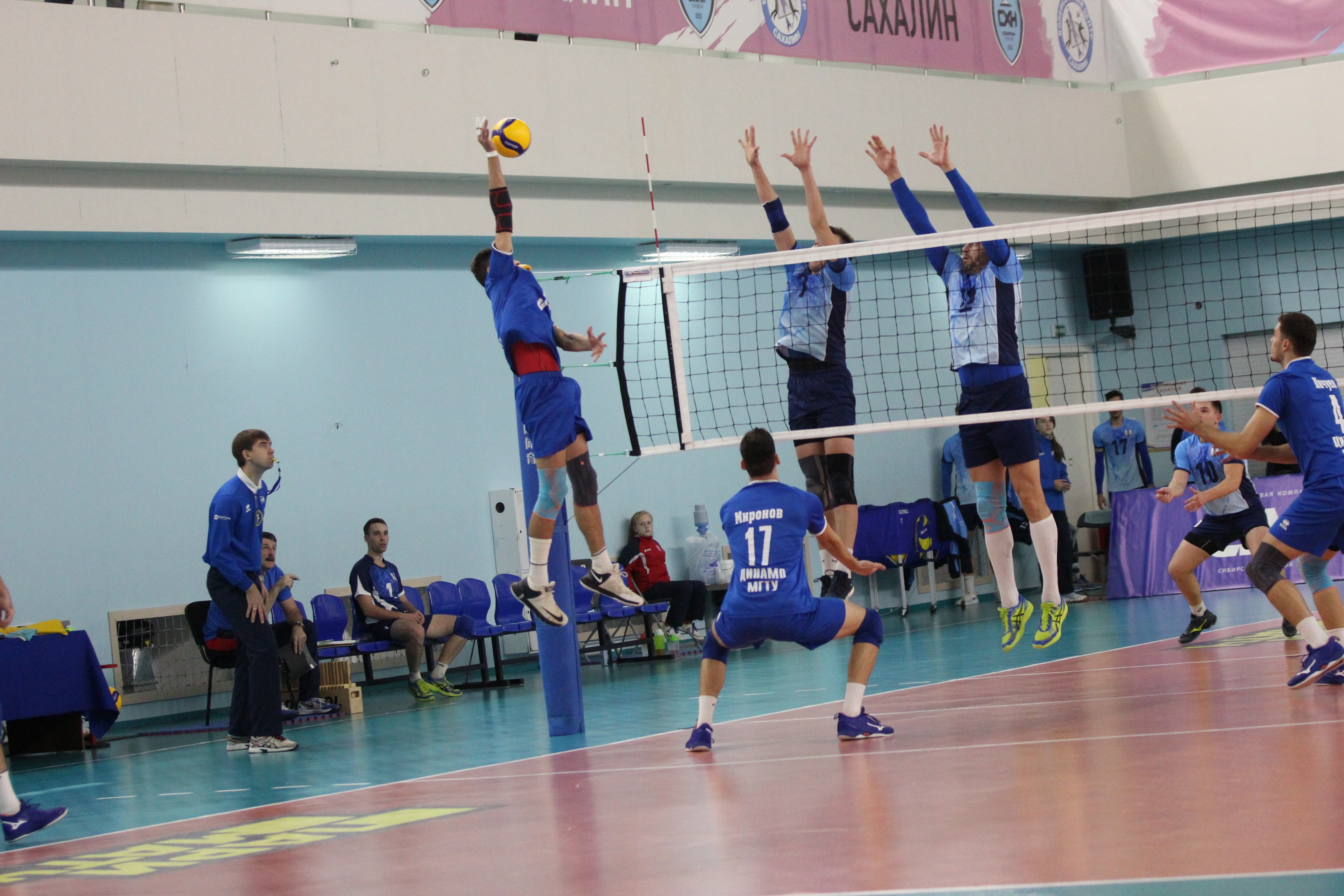 "Элвари-Сахалин" - "Динамо-МГТУ" - 3:1