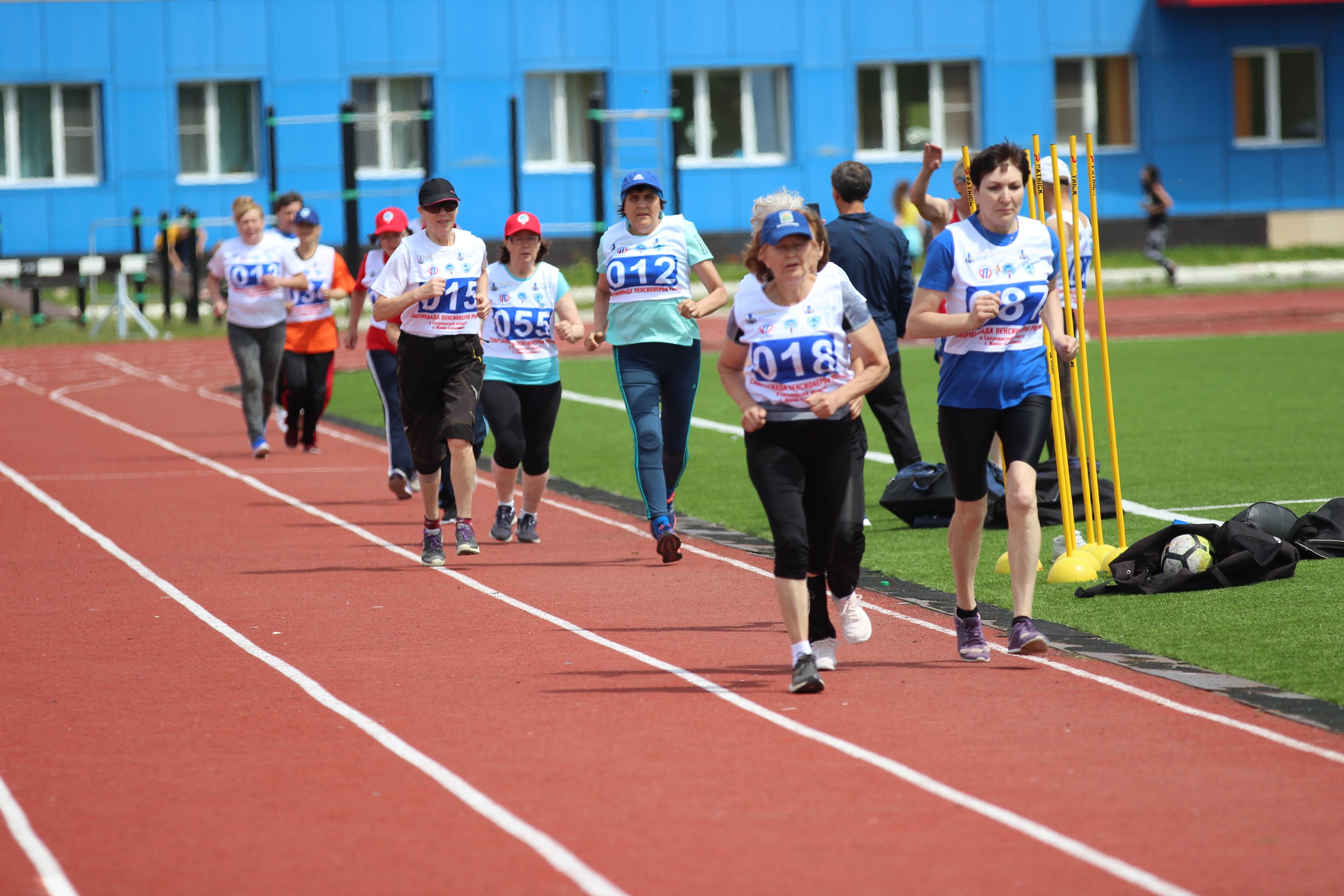 Забег на 1000 метров в зачет Спартакиады пенсионеров Сахалинской области