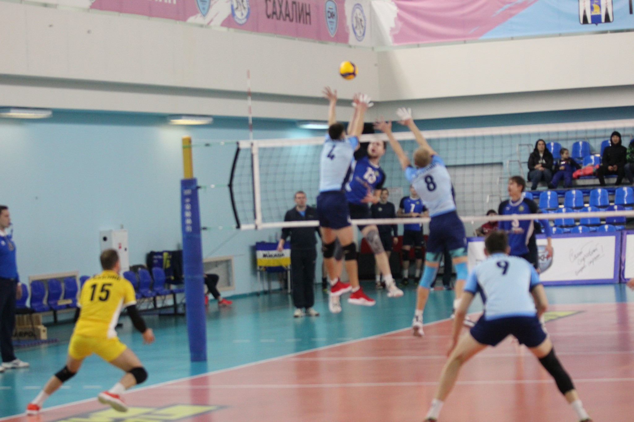 "Элвари-Сахалин" - "Зоркий" (Красногорск) - 3:0