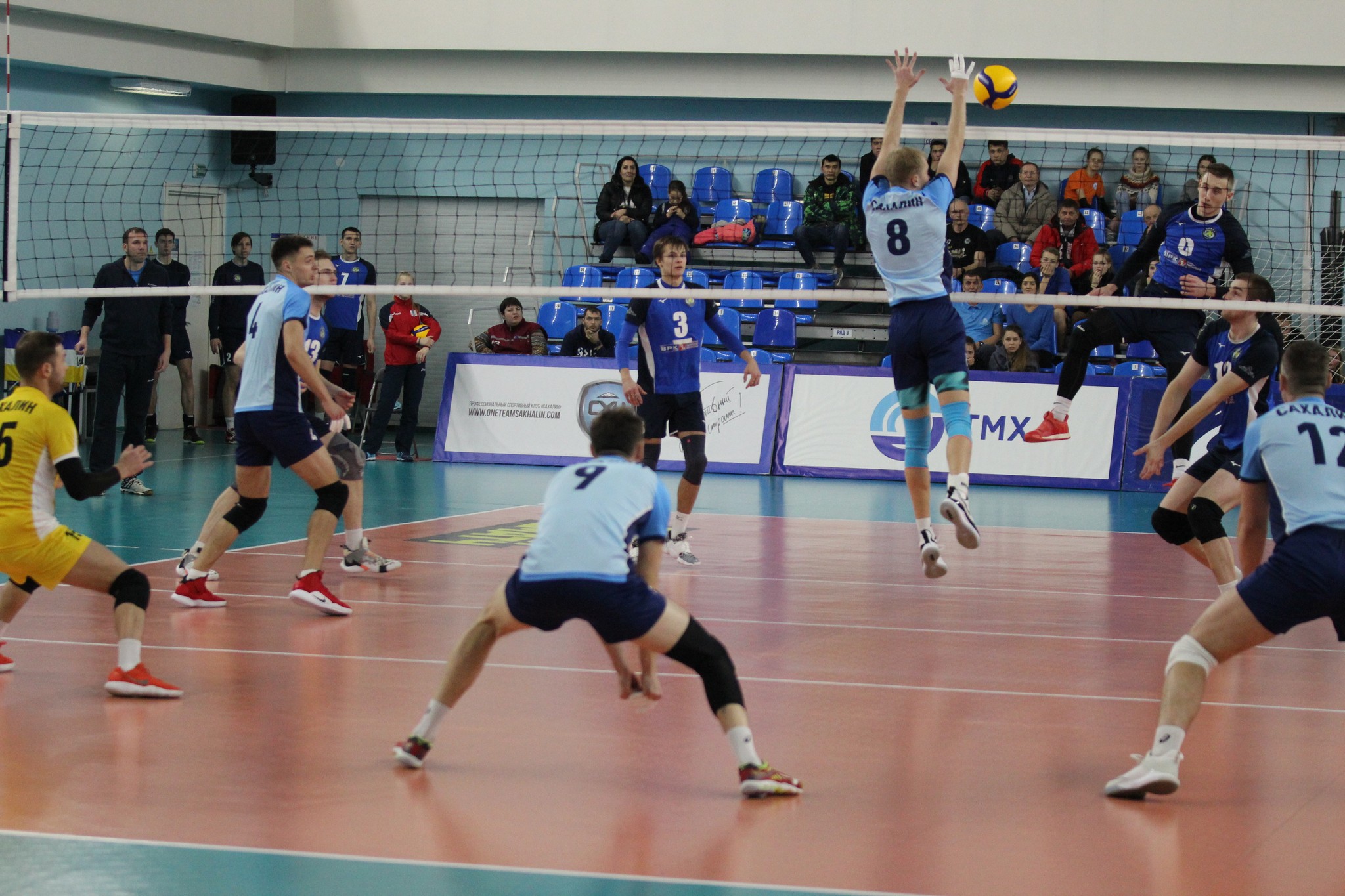 "Элвари-Сахалин" - "Зоркий" (Красногорск) - 3:0