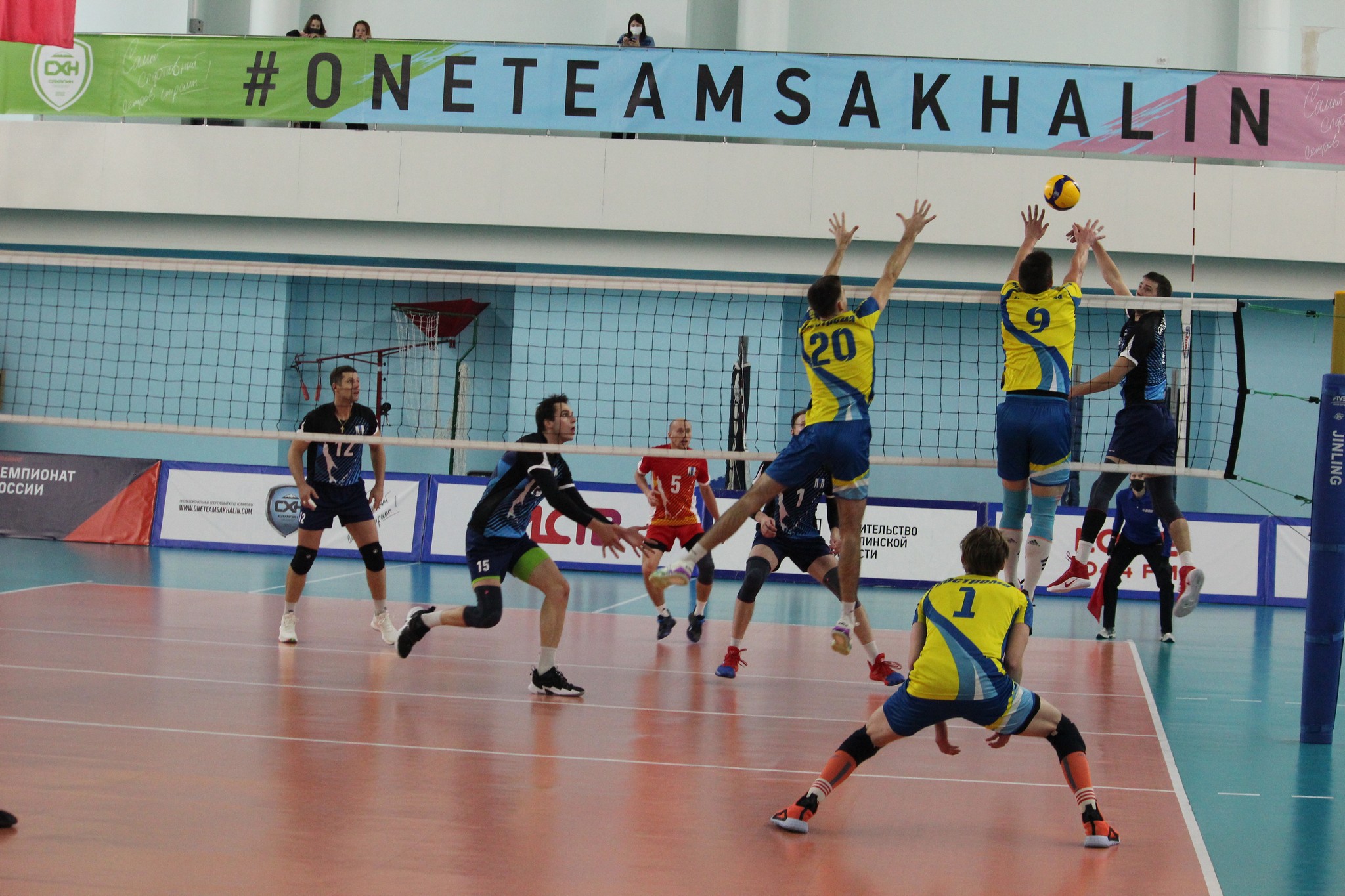 "Элвари-Сахалин" - "Волжанин" (03.11.2020)