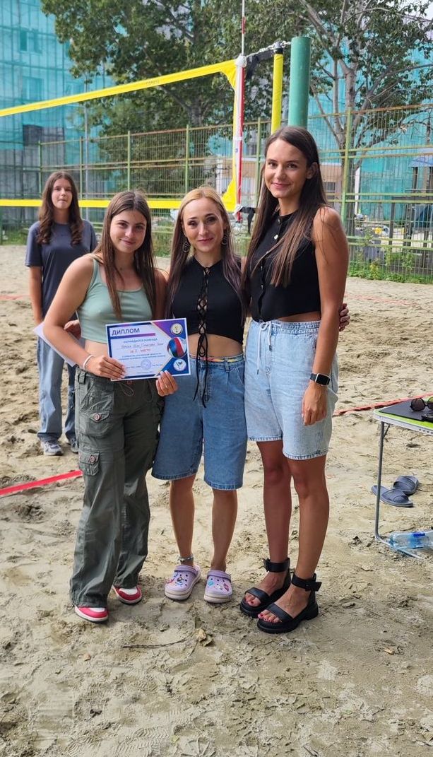 Награждение медалистов чемпионата области по пляжному волейболу