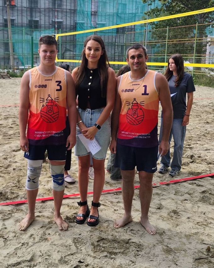 Награждение медалистов чемпионата области по пляжному волейболу