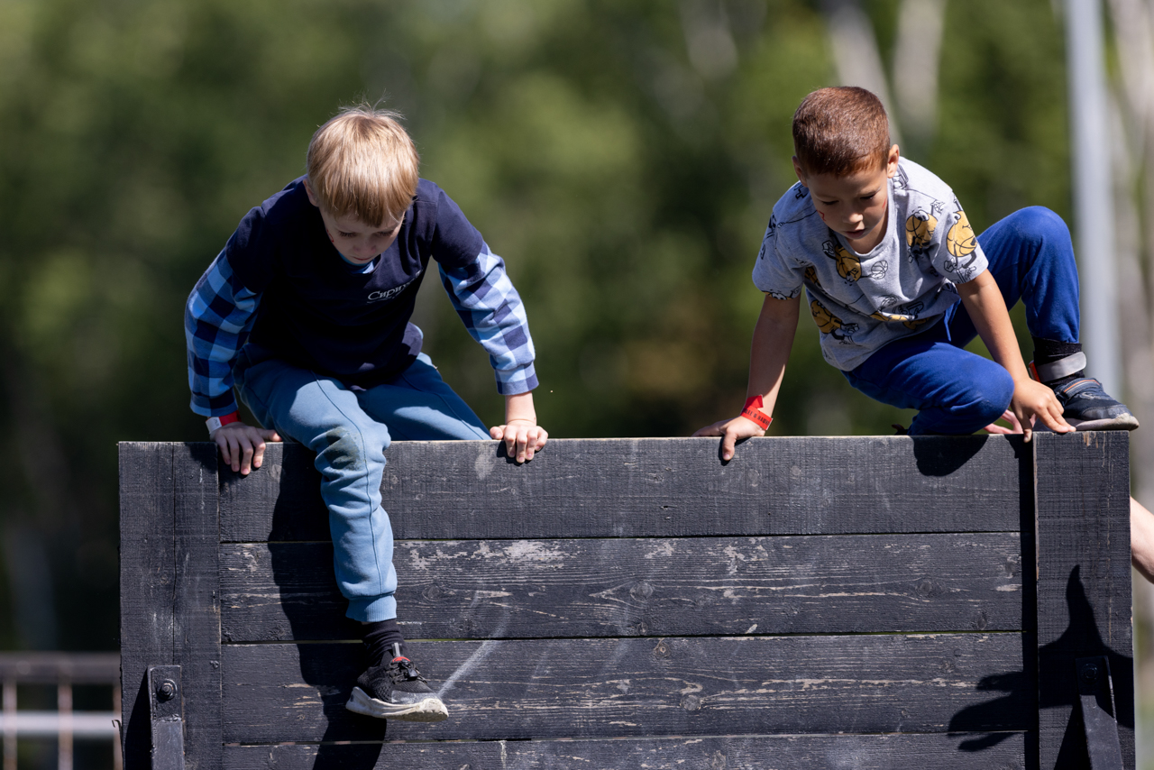 Осенняя детская гонка с препятствиями «Pride Race»