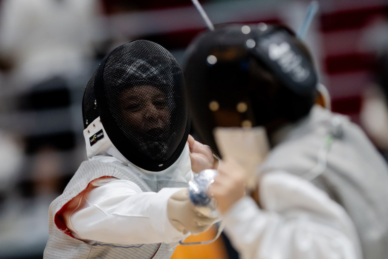 Открытые региональные соревнования рапиристов (фото Юрия Кима)