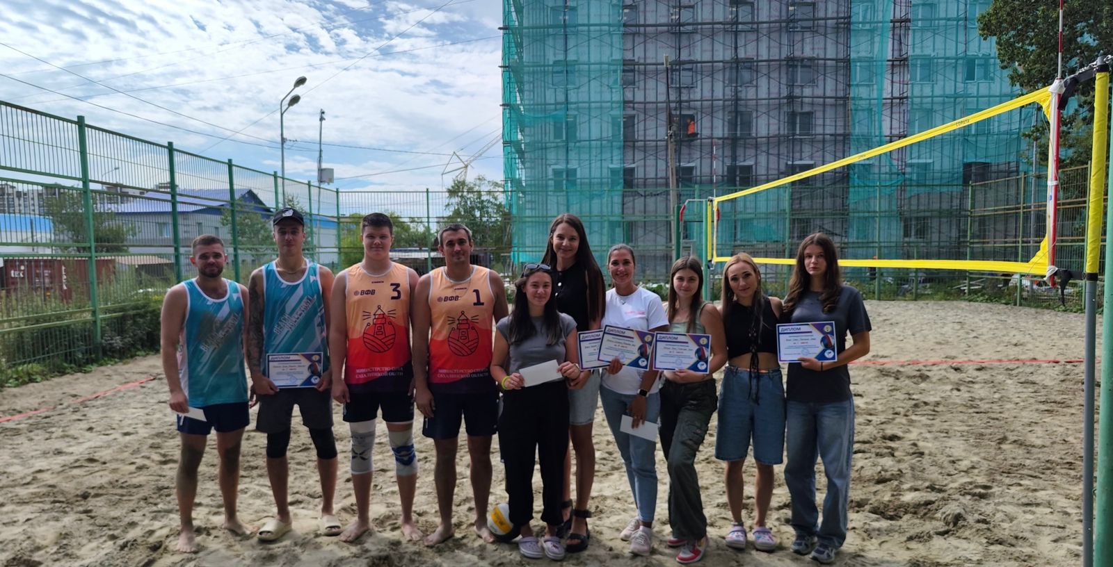 Награждение медалистов чемпионата области по пляжному волейболу