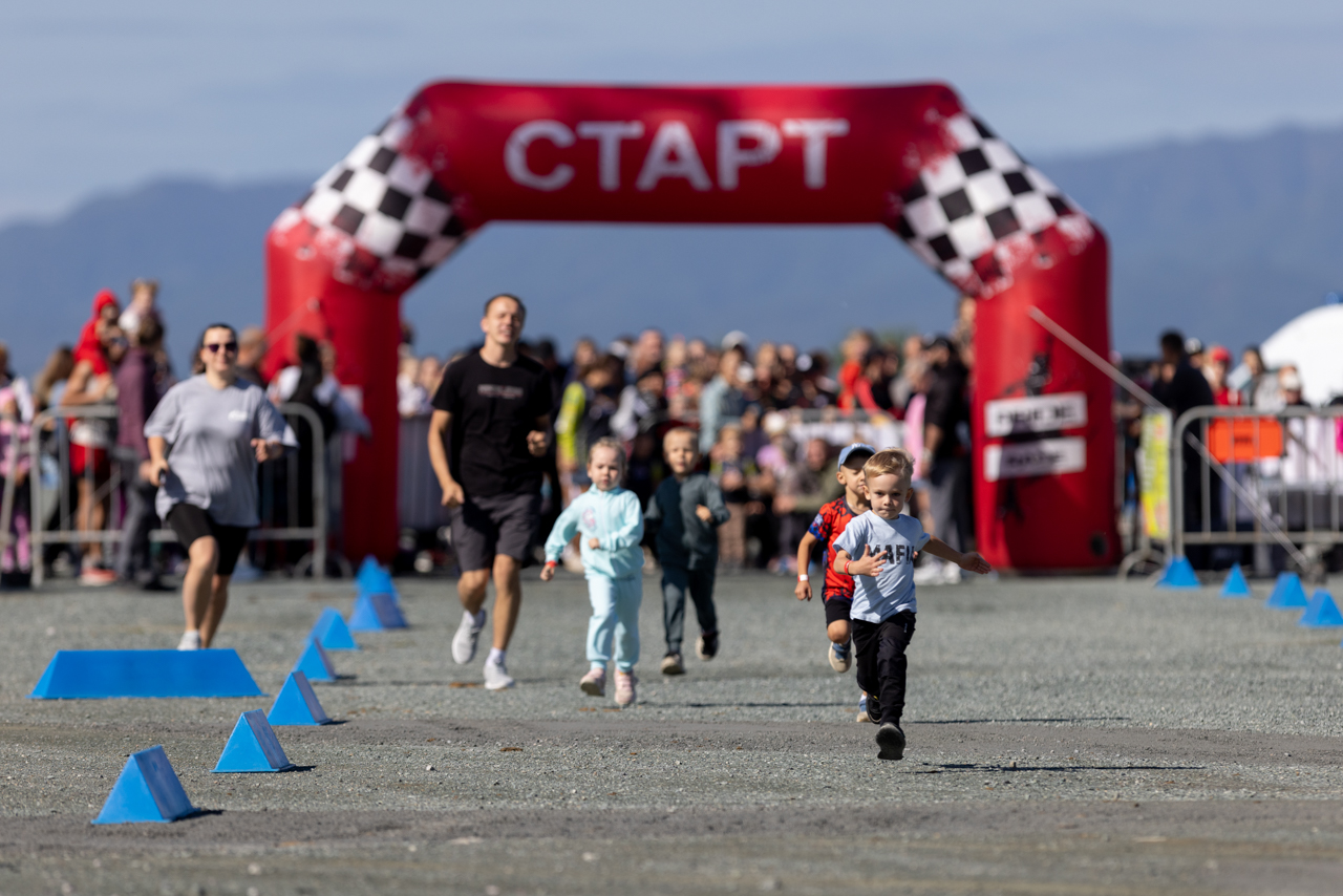 Осенняя детская гонка с препятствиями «Pride Race»