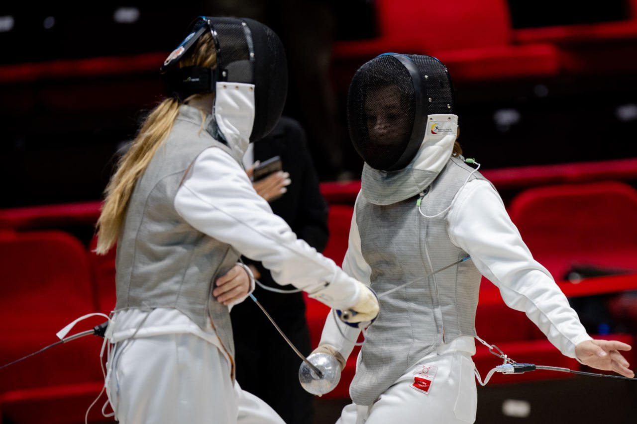 Открытые региональные соревнования рапиристов (фото Юрия Кима)