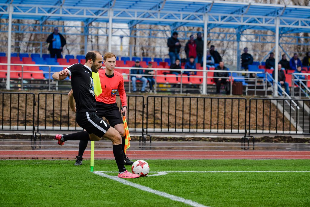 Александр Гаглоев не только забивал голы, но и подавал угловые. Фото пресс-службы ПСК «Сахалин»