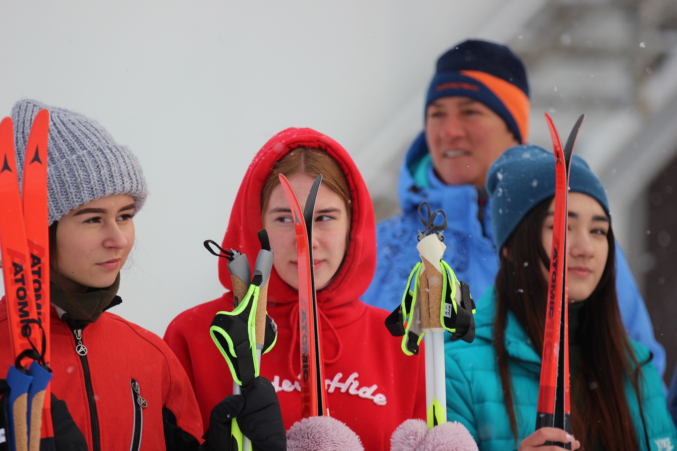 Спортивные школы лыжи. Лыжи Хабаровск. Лыжи в школу купить.