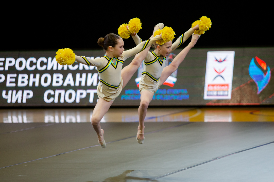 Чир спорт Южно Сахалинск. Мгновение Чир спорт. Черлидинг фото детей. Чир фото.