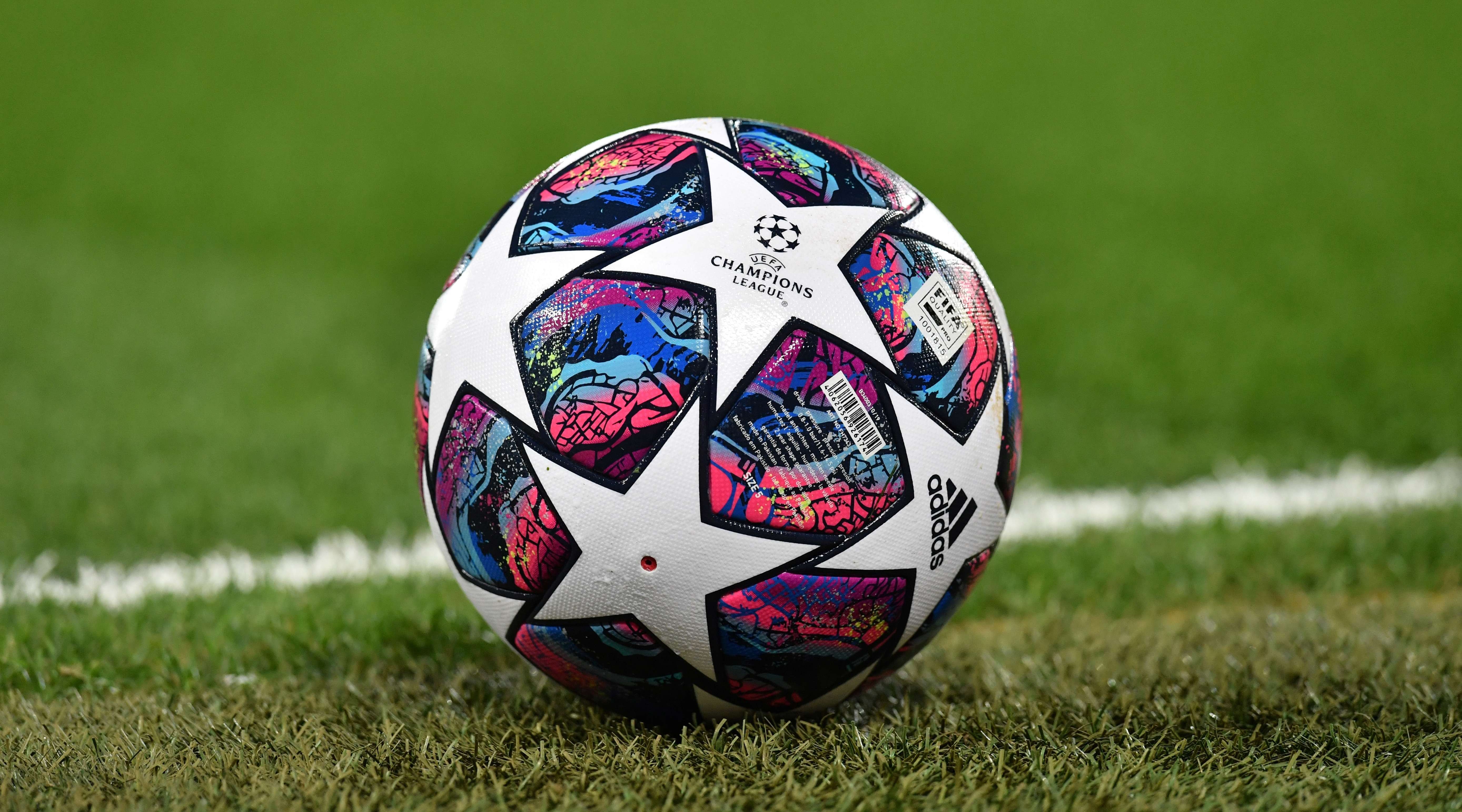 Покажи футбол мяч. Мяч Лиги чемпионов 2021. Мяч Лиги чемпионов 2020 2021. Мяч адидас лига чемпионов 2017. Футбольный мяч Лиги чемпионов 2021.