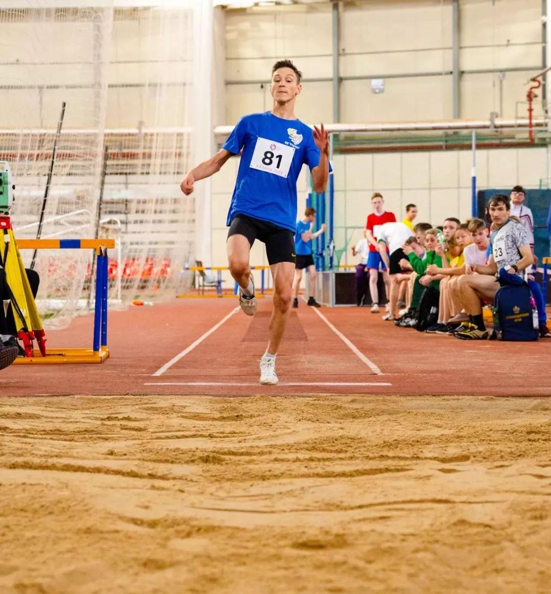 Спортсмены 2000. Атлеты. Спортсмены команда с медалями. Летние Олимпийские игры.